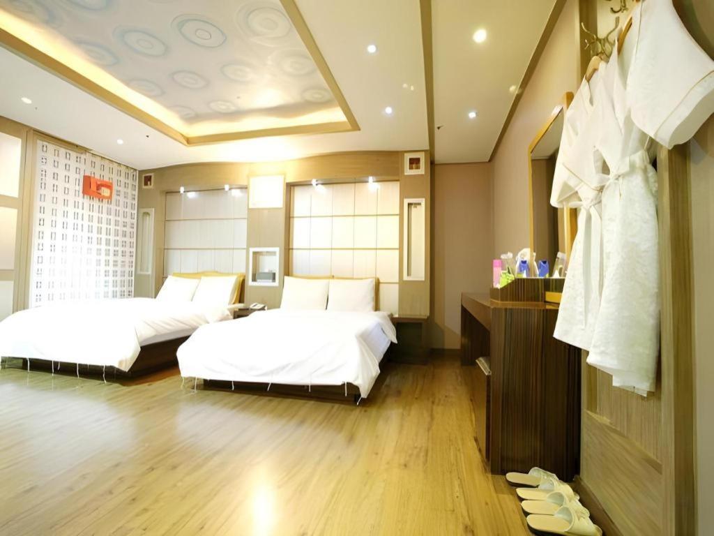 Hotel Head-One Uijeongbu Экстерьер фото