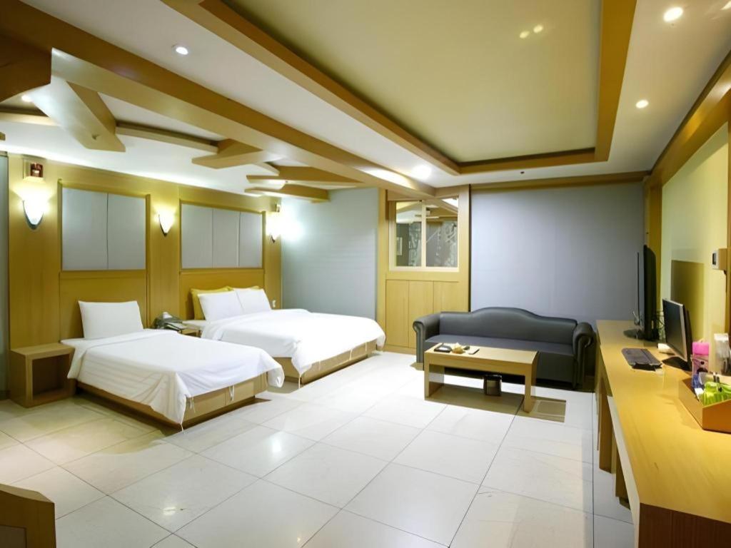 Hotel Head-One Uijeongbu Экстерьер фото