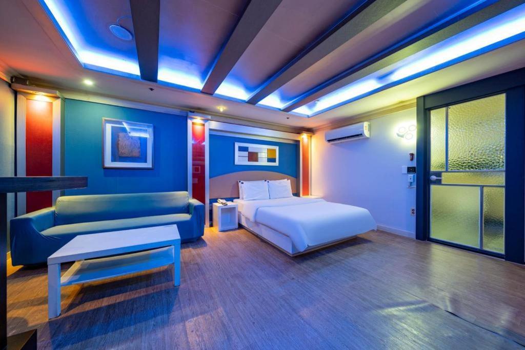 Hotel Head-One Uijeongbu Экстерьер фото