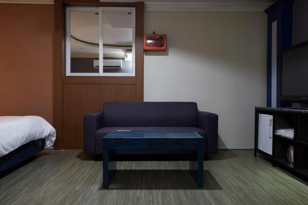 Hotel Head-One Uijeongbu Экстерьер фото