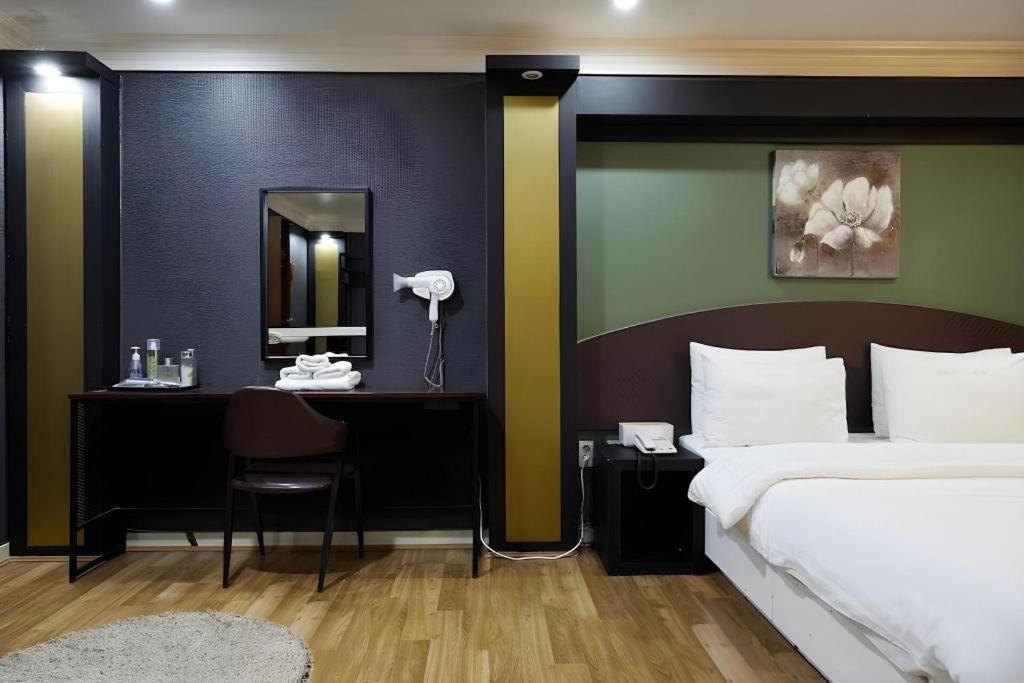 Hotel Head-One Uijeongbu Экстерьер фото